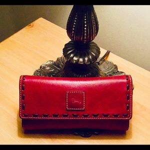 ❤️ Dooney & Bourke ❤️